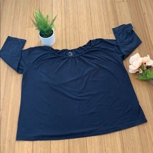 Navy blue 3/4 sleeve Gap maternity shirt